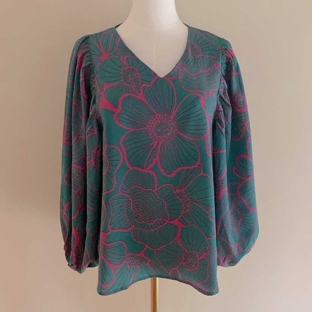Periwinkle Collection Poly Puff Sleeves Blouse